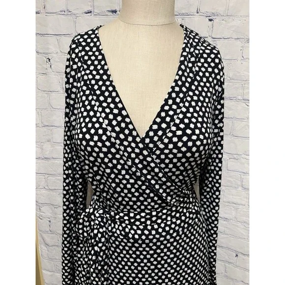 Banana Republic Women’s Black & White Casual Wrap Long Sleeve Dress Size Large - Picture 2 of 8